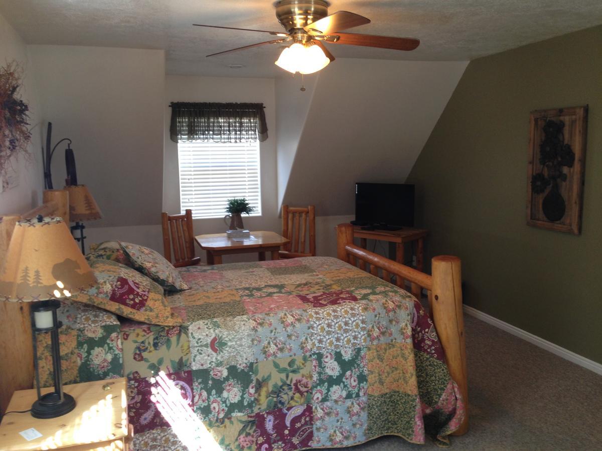 Bullberry Inn Bed & Breakfast Tropic Extérieur photo